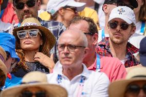 Paris 2024 - Eva Mendes and Ryan Gosling at Equestrian at Chateau de Versailles