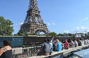 Paris 2024 - Illustration View Of The Seine By Boat