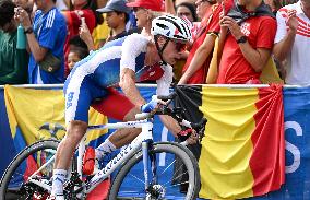 Paris 2024 - Valentin Madouas wins Silver at Road Cycling