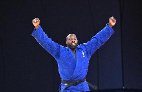 Paris 2024 - France Judo team wins Gold