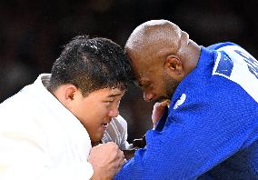 Paris 2024 - France Judo team wins Gold