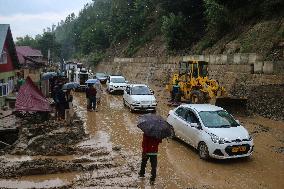 Srinagar-Leh Highway Closed As Cloudburst Triggers Mudslides In Ganderbal