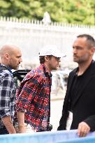 Paris 2024 - Ryan Gosling, Eva Mendes And Daughters Arrive At Bercy Arena