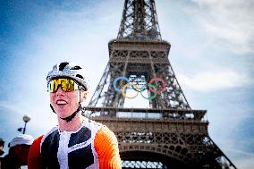 Paris 2024 - Road Race - Eiffel Tower Illustrations