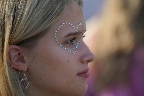 Taylor Swift Fans At Last Poland Concert