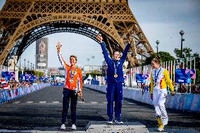 Paris 2024 - Road Race - Kristen Faulkner Wins Gold