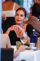 Teri Hatcher Has Dinner - Palma De Mallorca