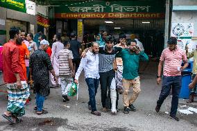 Injured People Being Carried To Dhaka Medical College For Treatment