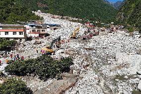 (FOCUS)CHINA-SICHUAN-KANGDING-FLASH FLOOD-ROAD RESTORATION (CN)