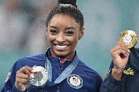 Paris 2024 - Gymnastics Floor - Podium Ceremony