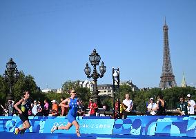 Paris 2024 - Mixed Relay Triathlon Illustrations
