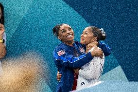 Paris 2024 - Simone Biles And Jordan Chiles Celebrate Their Medals