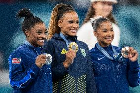 Paris 2024 - Gymnastics Floor - Podium Ceremony