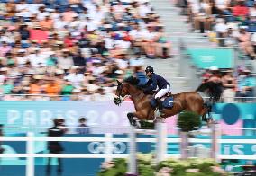 (PARIS2024)FRANCE-VERSAILLES-OLY-EQUESTRIAN