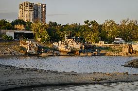 Water level drops in Dnipro River in Zaporizhzhia