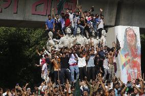 People Celebrates In Bangladesh