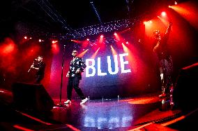 Blue Perform In Milan