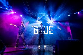 Blue Perform In Milan