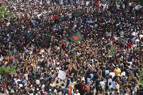 People Celebrates In Bangladesh