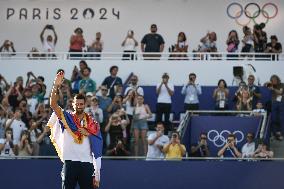 Paris 2024 - Fans welcome medalists at the Parc des Champions in Paris