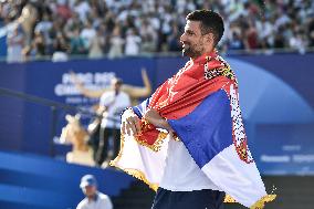 Paris 2024 - Fans welcome medalists at the Parc des Champions in Paris