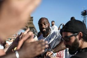 Paris 2024 - Fans welcome medalists at the Parc des Champions in Paris