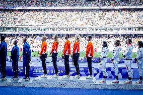 Paris 2024 - 4x400m Mixed Relay Medal Presentation