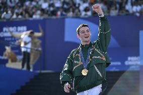 Paris 2024 - Fans welcome medalists at the Parc des Champions in Paris