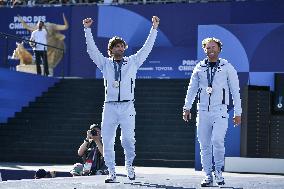 Paris 2024 - Fans welcome medalists at the Parc des Champions in Paris