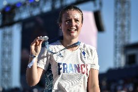 Paris 2024 - Fans welcome medalists at the Parc des Champions in Paris