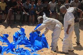 MIDEAST-GAZA-KHAN YOUNIS-MASS FUNERAL