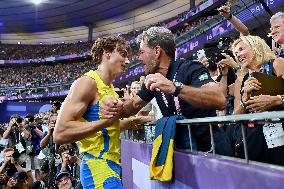 Paris 2024 - Duplantis Breaks Pole Vault World Record On Way To Gold