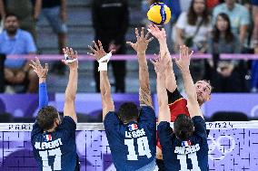 Paris 2024 - France v Germany Volleyball Quarter Final