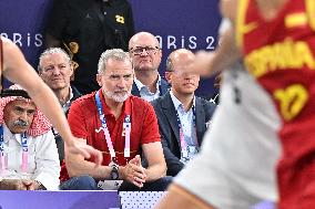 Paris 2024 - King Felipe Watches Basketball 3x3