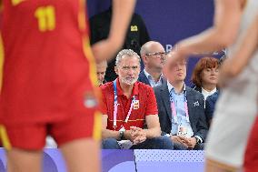 Paris 2024 - King Felipe Watches Basketball 3x3