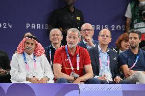 Paris 2024 - King Felipe Watches Basketball 3x3