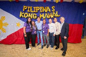 Trudeau Attends Folklorama Filipino Pavilion - Winnipeg