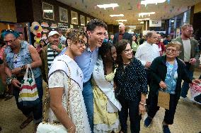 Trudeau Attends Folklorama Filipino Pavilion - Winnipeg