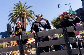 San Francisco Pro-Palestine Demonstration Marking 300 Days Of Israel's Bombardment Of Gaza