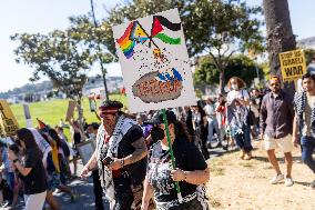 San Francisco Pro-Palestine Demonstration Marking 300 Days Of Israel's Bombardment Of Gaza