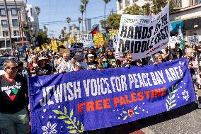 San Francisco Pro-Palestine Demonstration Marking 300 Days Of Israel's Bombardment Of Gaza