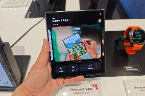 SAMSUNG Galaxy Fold6 Galaxy Flip6