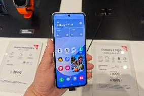 SAMSUNG Galaxy Fold6 Galaxy Flip6