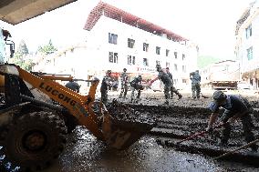 Rainstorm Hit Zixing