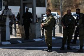 Israeli First Responders Attend Stabbing Scene at Jerusalem Checkpoint