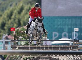 (PARIS2024)FRANCE-VERSAILLES-OLY-EQUESTRIAN