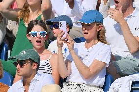 Paris 2024 - Jumping - Delphine Arnault In The Stands