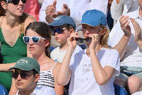 Paris 2024 - Jumping - Delphine Arnault In The Stands