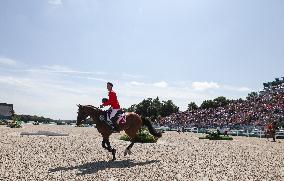 (PARIS2024)FRANCE-VERSAILLES-OLY-EQUESTRIAN