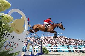 (PARIS2024)FRANCE-VERSAILLES-OLY-EQUESTRIAN